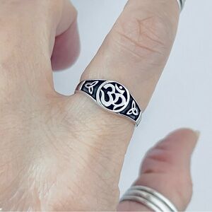 Sterling Silver OM Ring with Little Triquetra, Yoga Rings, Celtic Knot Jewelry,